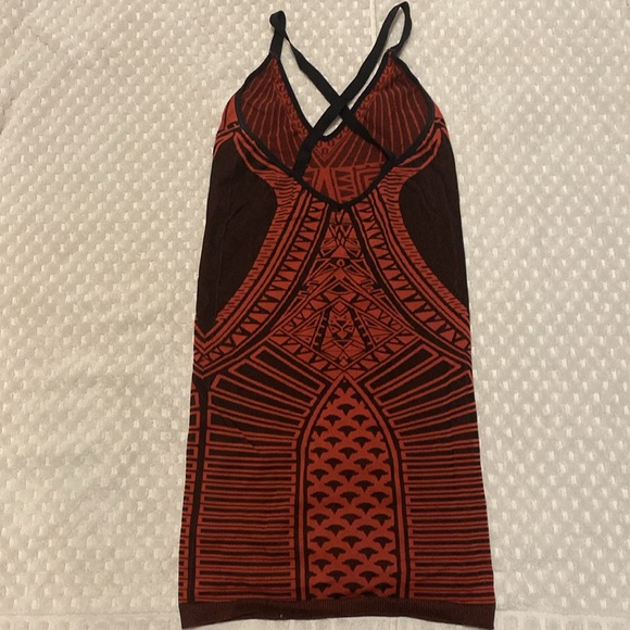Stretchy red and black dress - Picture 2 of 3